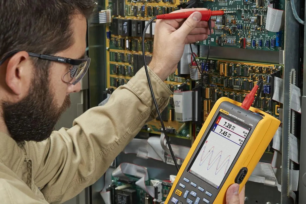 Fluke 123B Industrial ScopeMeter handheld Oscilloscopes